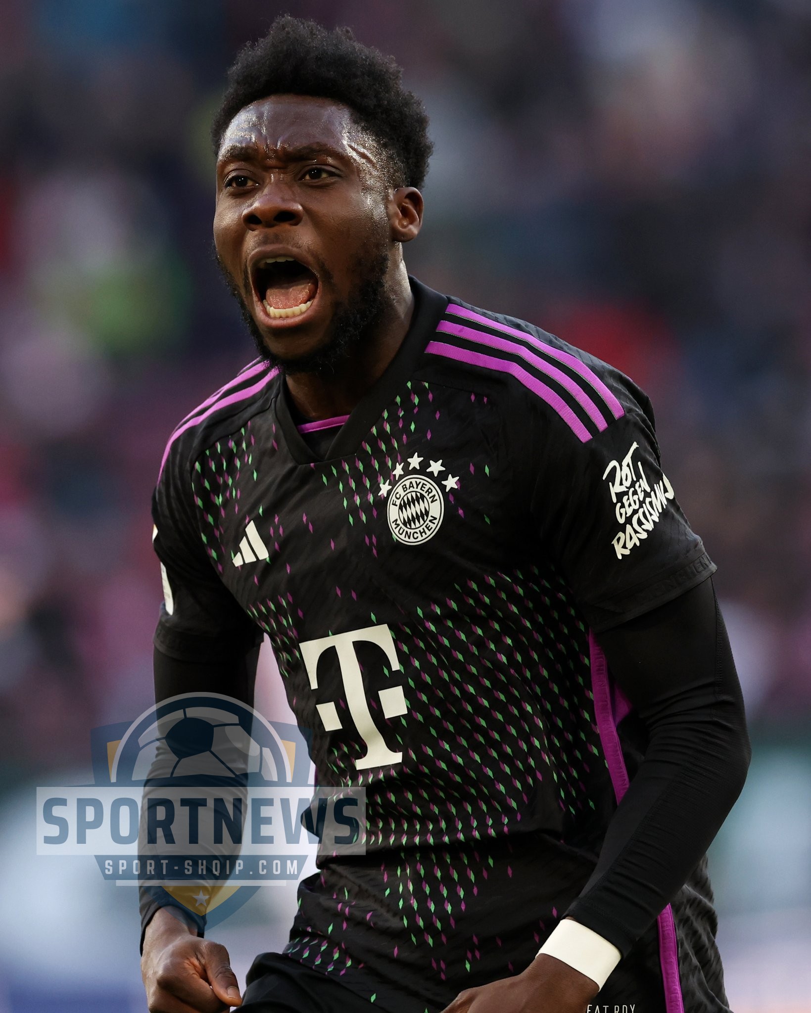 English club interested in Alphonso Davies